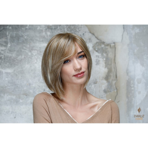 TRES BELLE PERRUQUE SEMI NATURELLE JOLIE COUPE CARRE PLONGEANT - MODELE SUCCES | Emaliz Hair